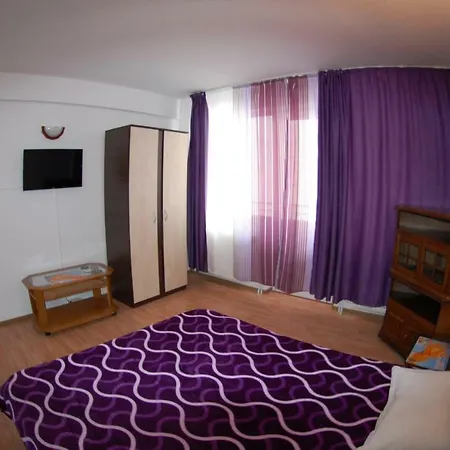 Apartament Flori Апартаменти Ефоріє-Норд