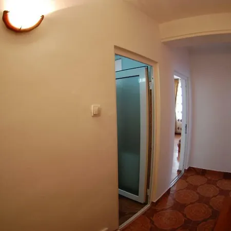 Апартаменти Apartament Flori